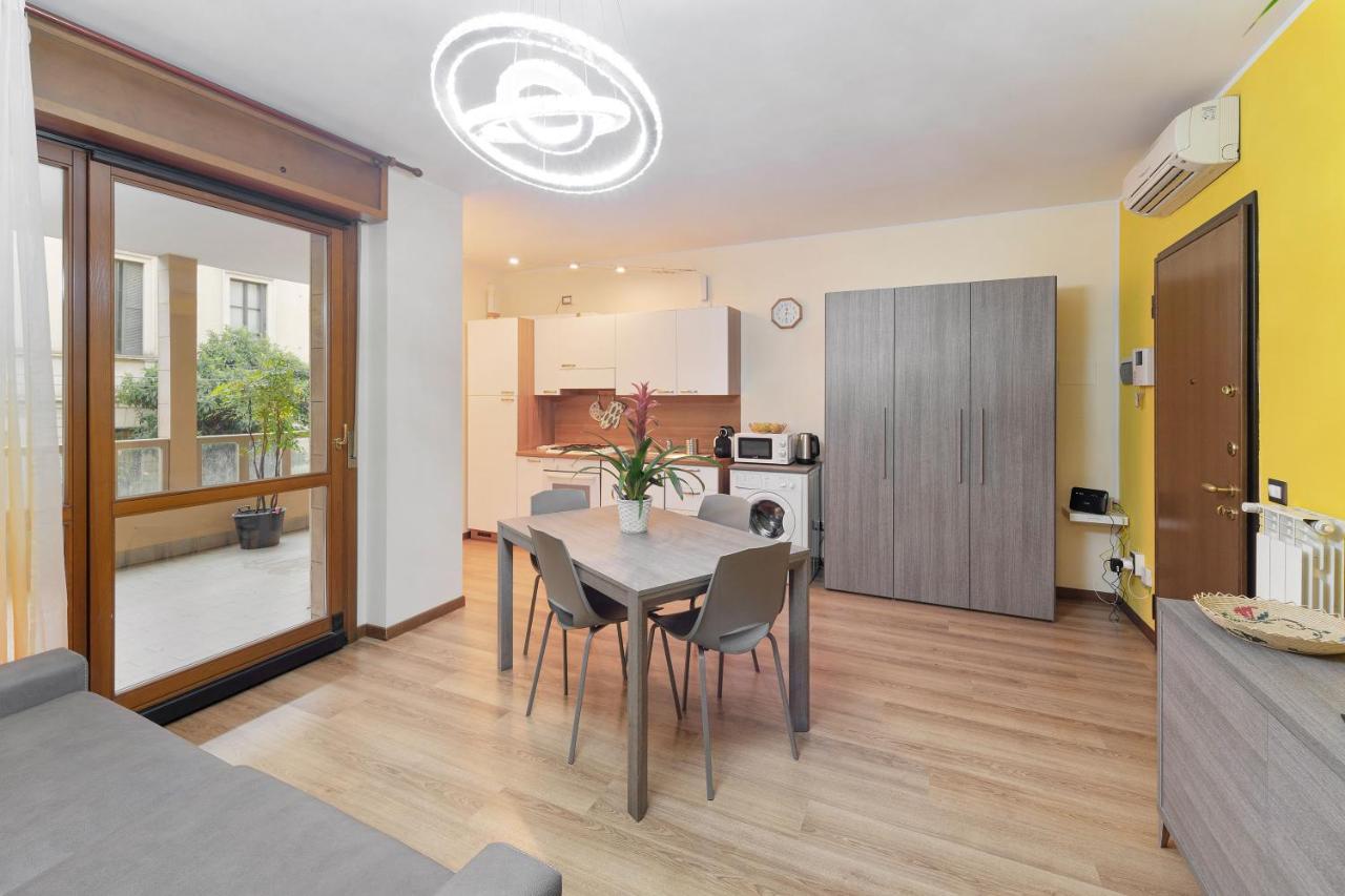 Best Way Rent - Appartamento Con Terrazzo Zona Sempione Мілан Екстер'єр фото
