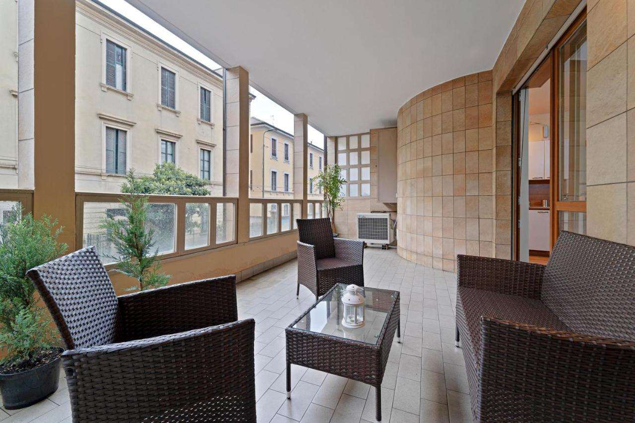 Best Way Rent - Appartamento Con Terrazzo Zona Sempione Мілан Екстер'єр фото