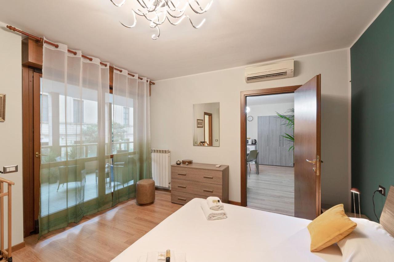 Best Way Rent - Appartamento Con Terrazzo Zona Sempione Мілан Екстер'єр фото